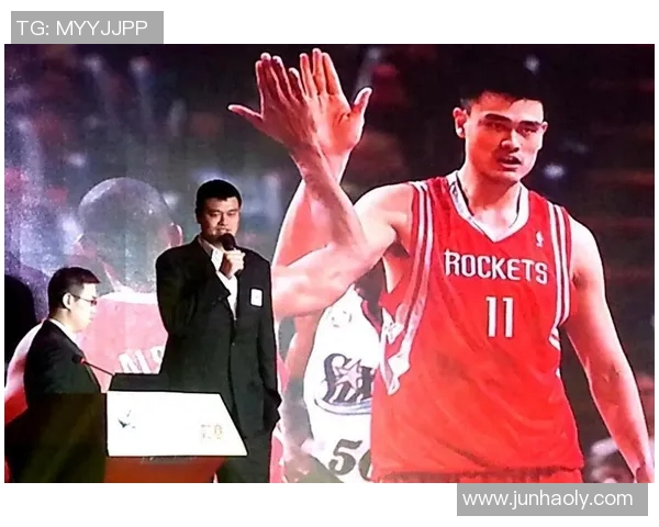 姚明强势封盖乔治精彩瞬间引发球迷热议与回忆 姚明强势封盖乔治精彩瞬间引发球迷热议与回忆