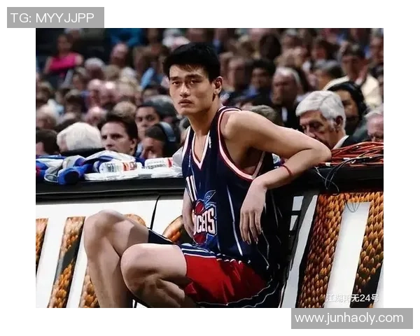 姚明领队出场引发热议球迷期待重温昔日辉煌时刻 姚明领队出场引发热议球迷期待重温昔日辉煌时刻