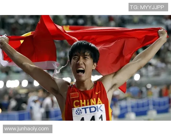 刘翔在雅典奥运会的辉煌瞬间与中国田径的崛起之路解析