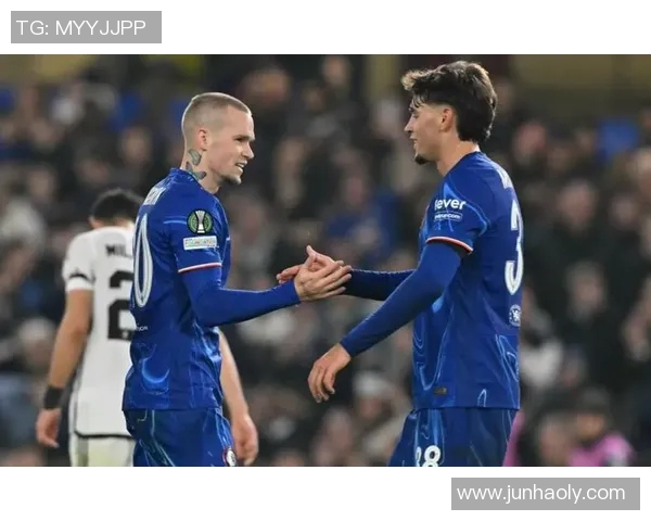 切尔西与热刺激战正酣比分揭晓引发球迷热议 切尔西与热刺激战正酣比分揭晓引发球迷热议